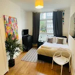 Stylish 1-Bedroom Flat In Prime Central London Notting Hill