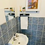 Stylish 1-Bedroom Flat In Prime Central London Notting Hill