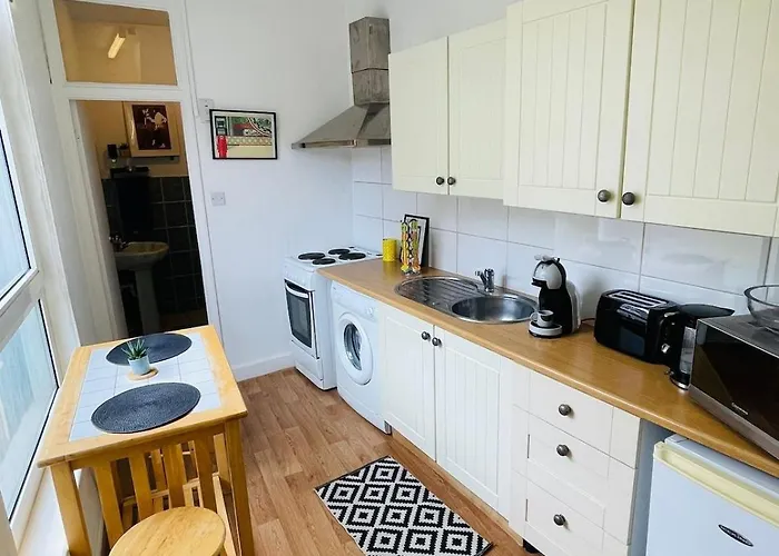 Stylish 1-Bedroom Flat In Prime Central London Notting Hill