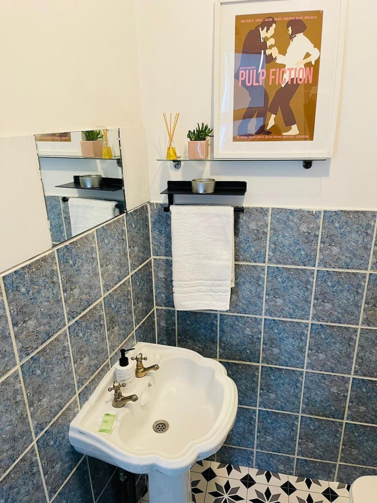 Stylish 1-bedroom Flat In Prime Central Notting Hill * Londra